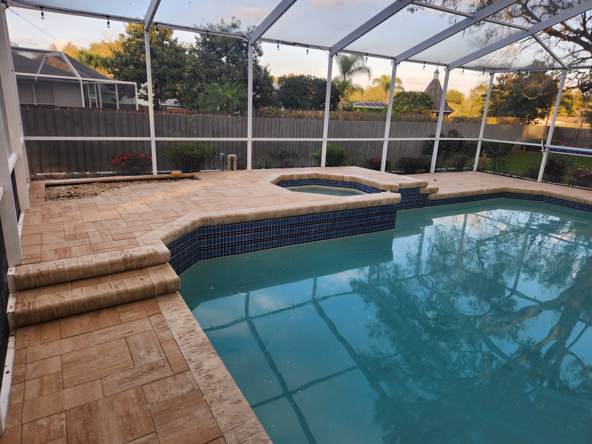 Pool deck with pavers